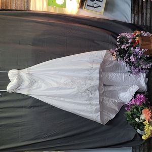 Wedding dress
